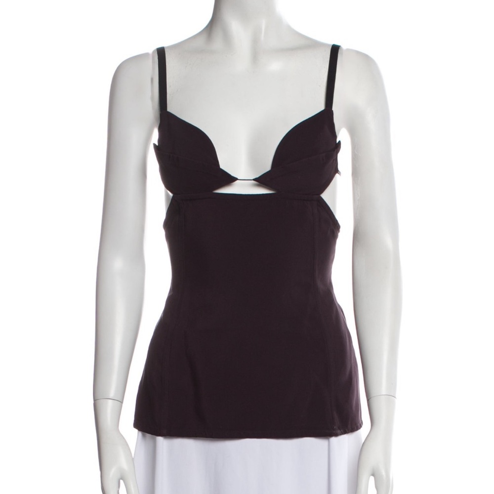 Gorgeous Nensi Douala top